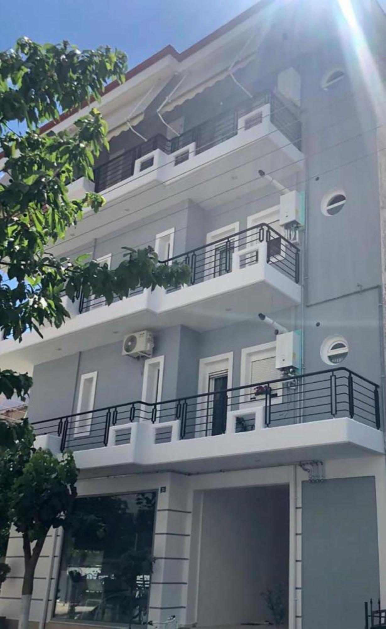 Live It _ Karditsa Exterior photo