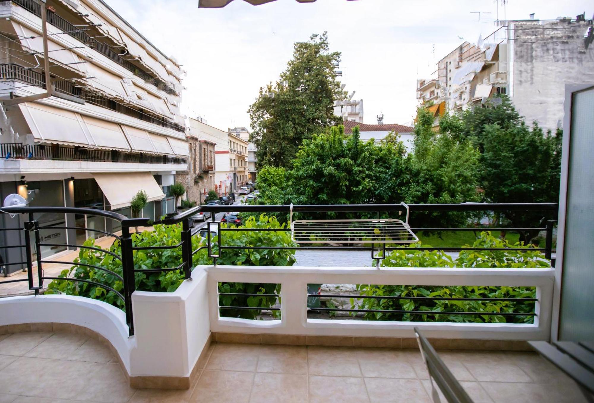 Live It _ Karditsa Exterior photo